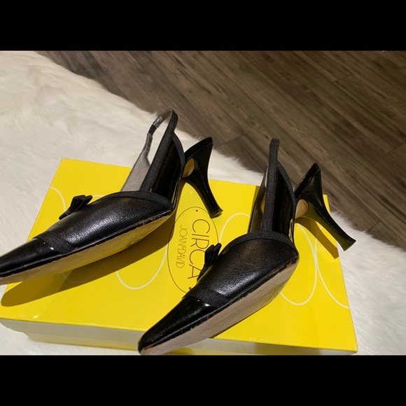 Circa Joan & David Black  Patent Slingback heeled pumps - Picture 8 of 13